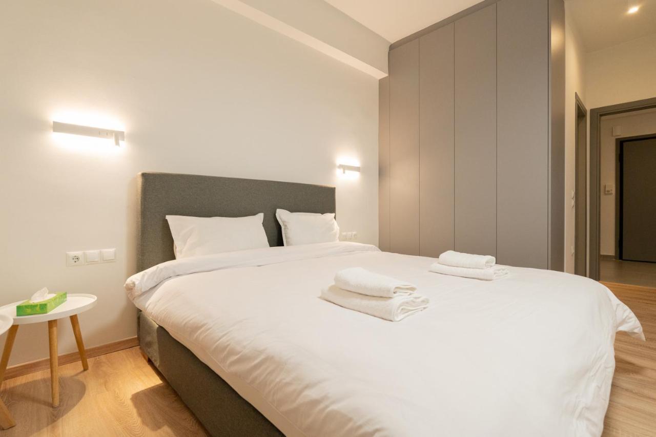 Liv - Luminous & Spacious In Pagrati Athens