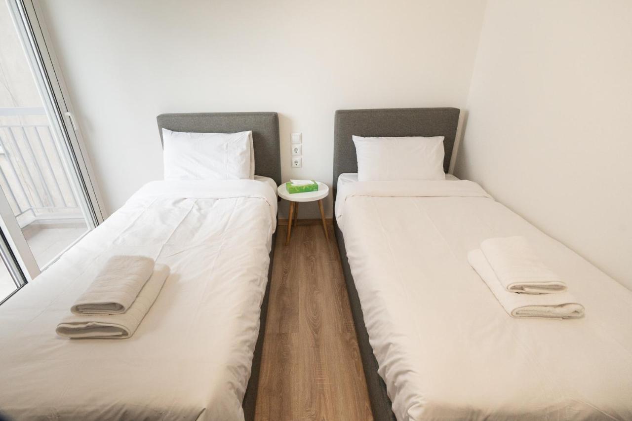 Liv - Luminous & Spacious In Pagrati *