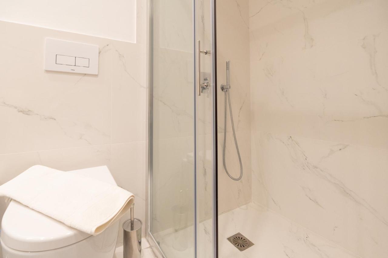 Liv - Luminous & Spacious In Pagrati *