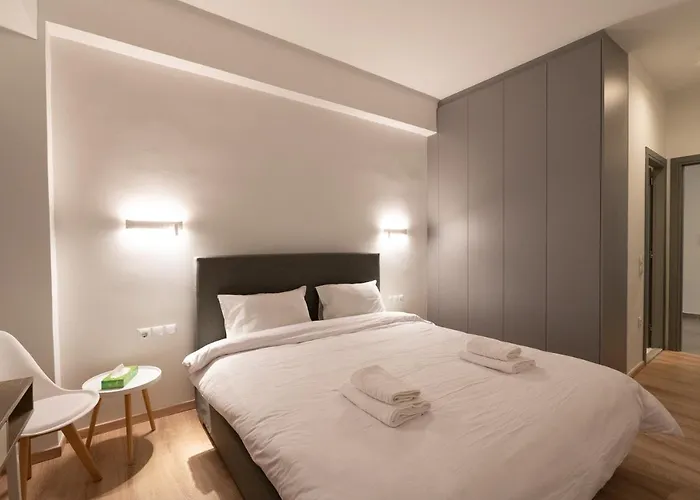 Liv - Luminous & Spacious In Pagrati