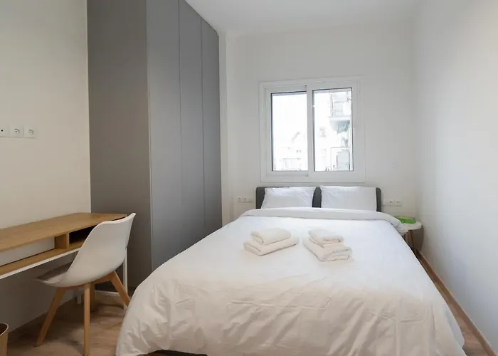 Liv - Luminous & Spacious In Pagrati