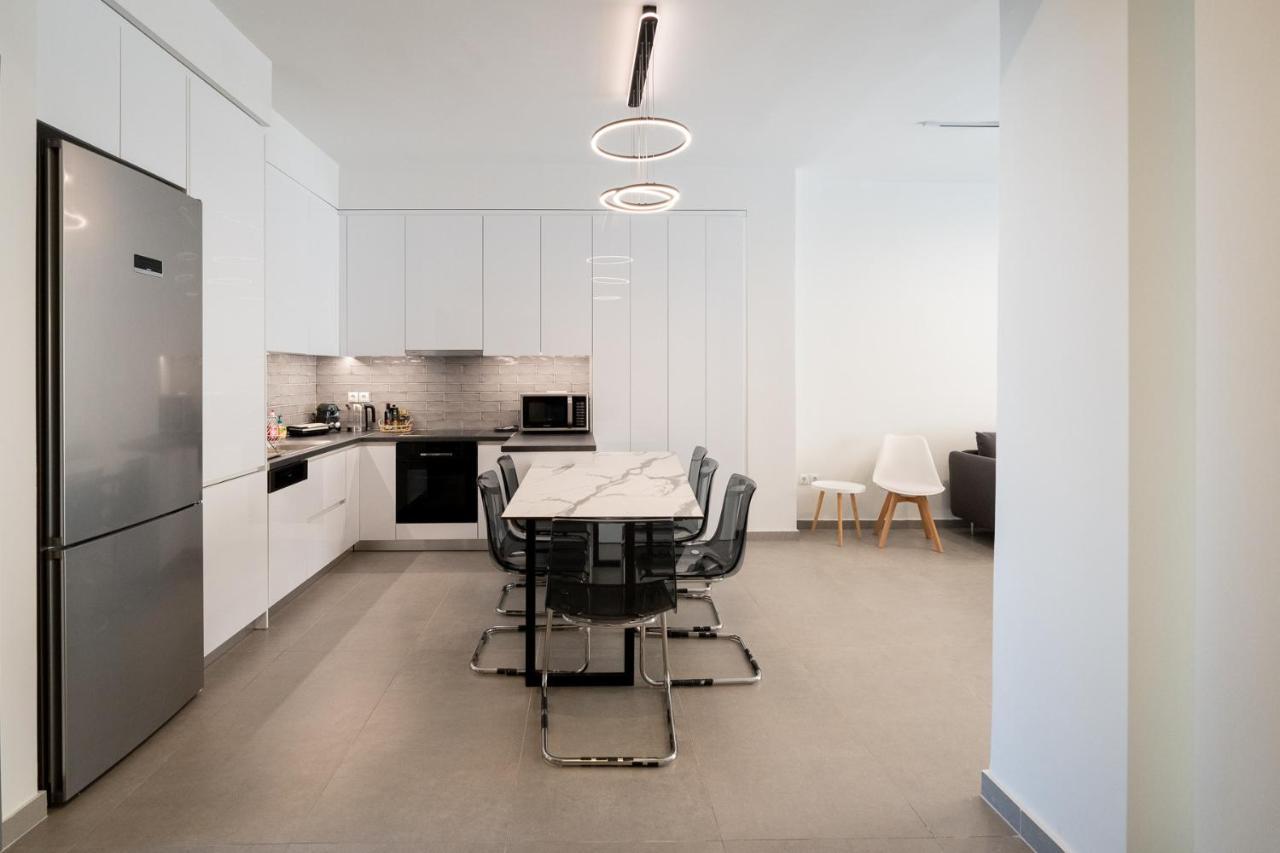 Liv - Luminous & Spacious In Pagrati * Athen